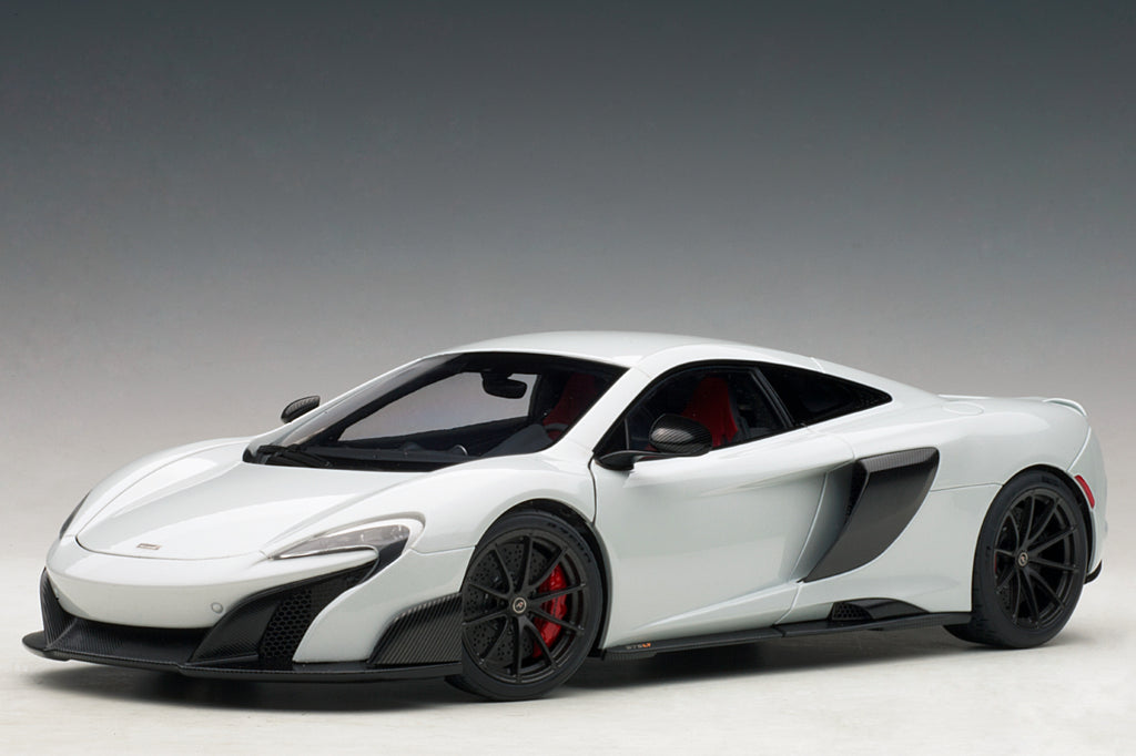 McLaren 675LT - 1:18 Scale Model Car by AUTOart