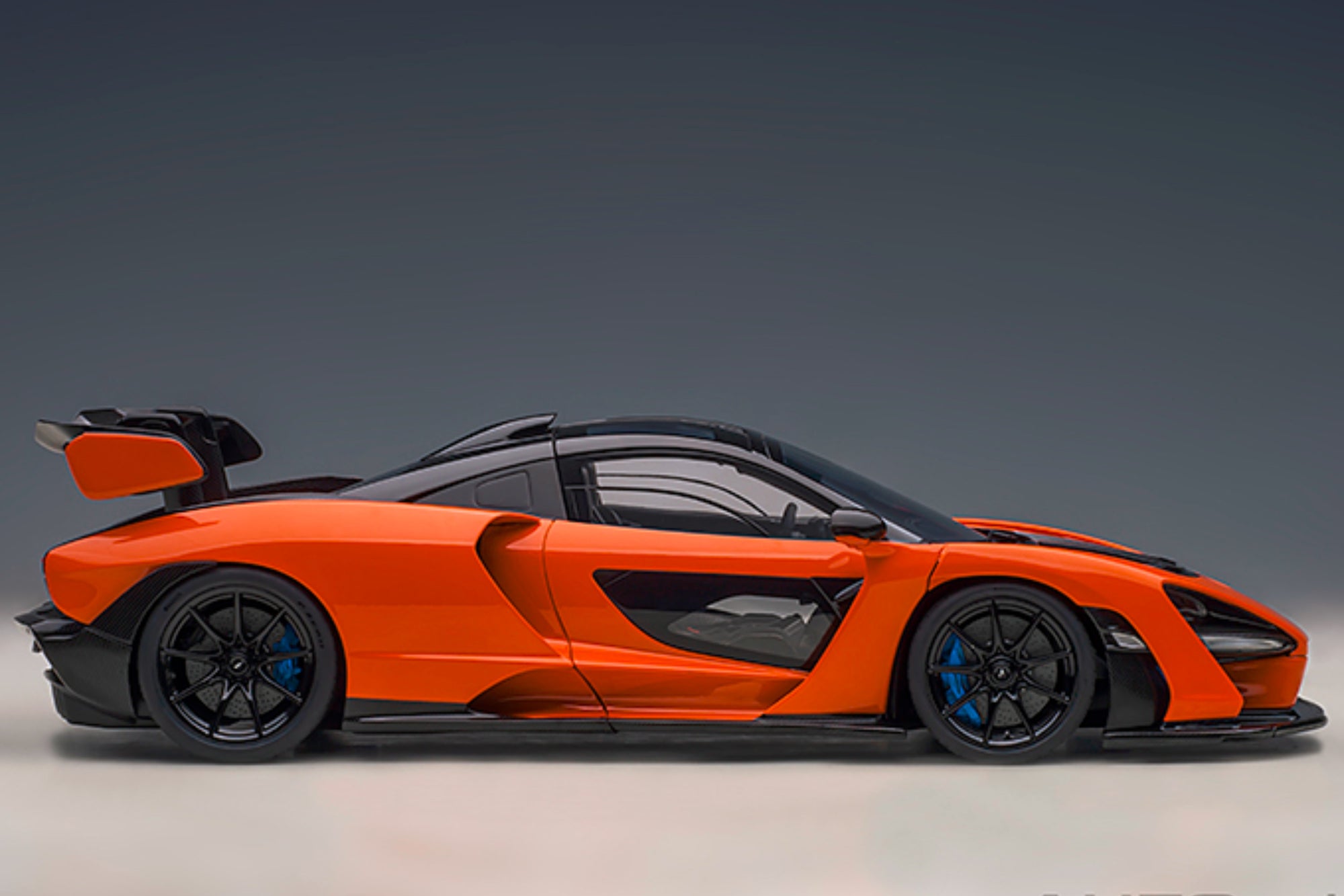 McLaren Senna, 1:18 Scale Model Car